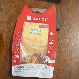 Tonies Pretzel and the Puppies Audio Figure - Red